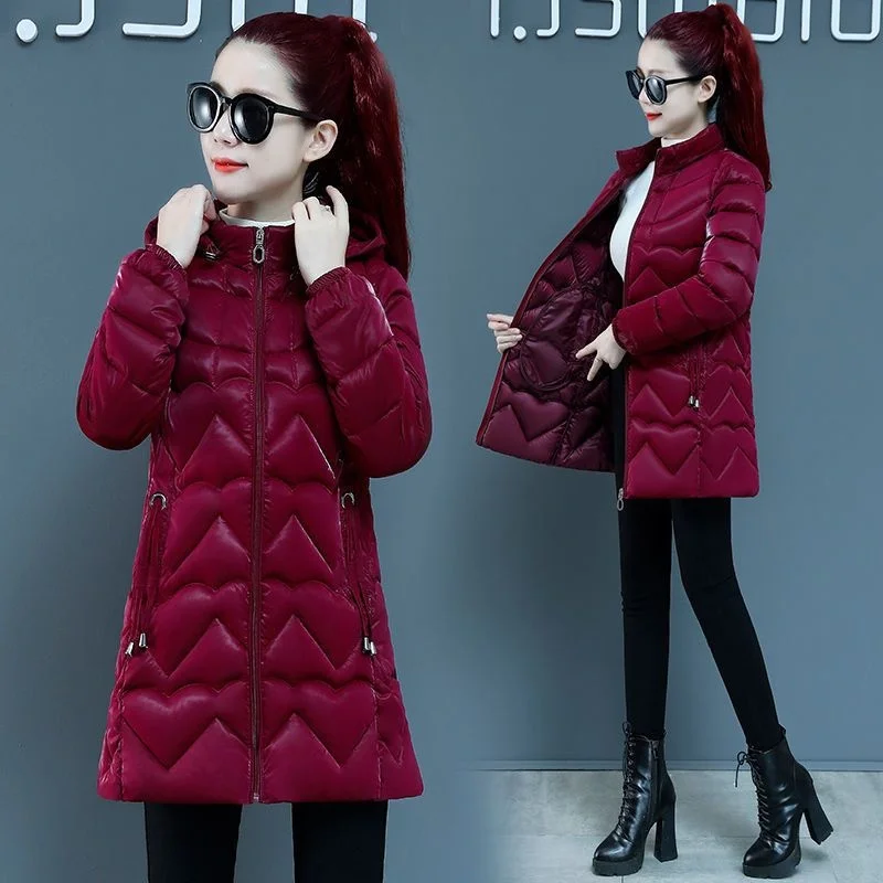 Medium length cotton padded jacket for women in autumn and winter 2022, new style, slim and stylish, mother's coat, cotton