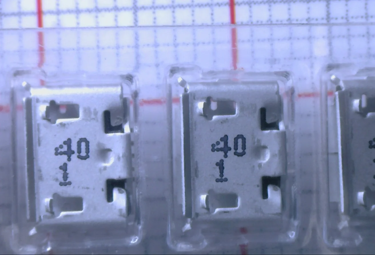 

473460001 Micro - B female USB connector