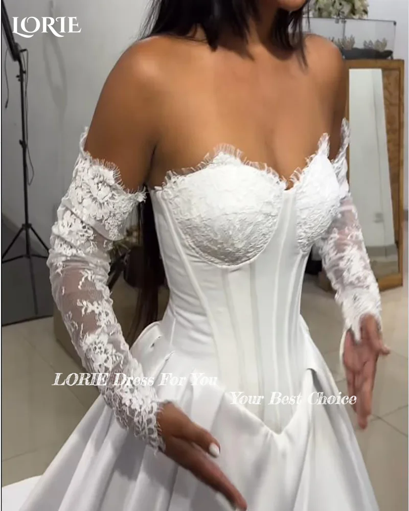 Фото Кружевное винтажное свадебное платье LORIE с аппликацией, вырезом в форме сердца, плиссировкой, открытой спиной, силуэт «русалка», индивидуальный пошив, без перчаток №1