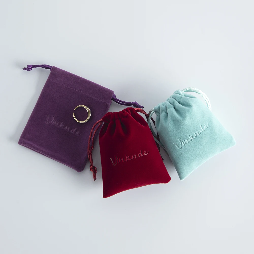100pcs/Lot 7x9cm Custom Logo Debossed Drawstring Velvet Bags Jewelry Earrings Rings Pouches Christmas Wedding Gift Packaging Bag