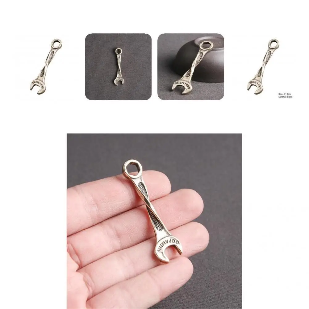

Creative Key Ring Charm Long-lasting Brass Christmas Gift Key Pendant Key Pendant Tool Pendant