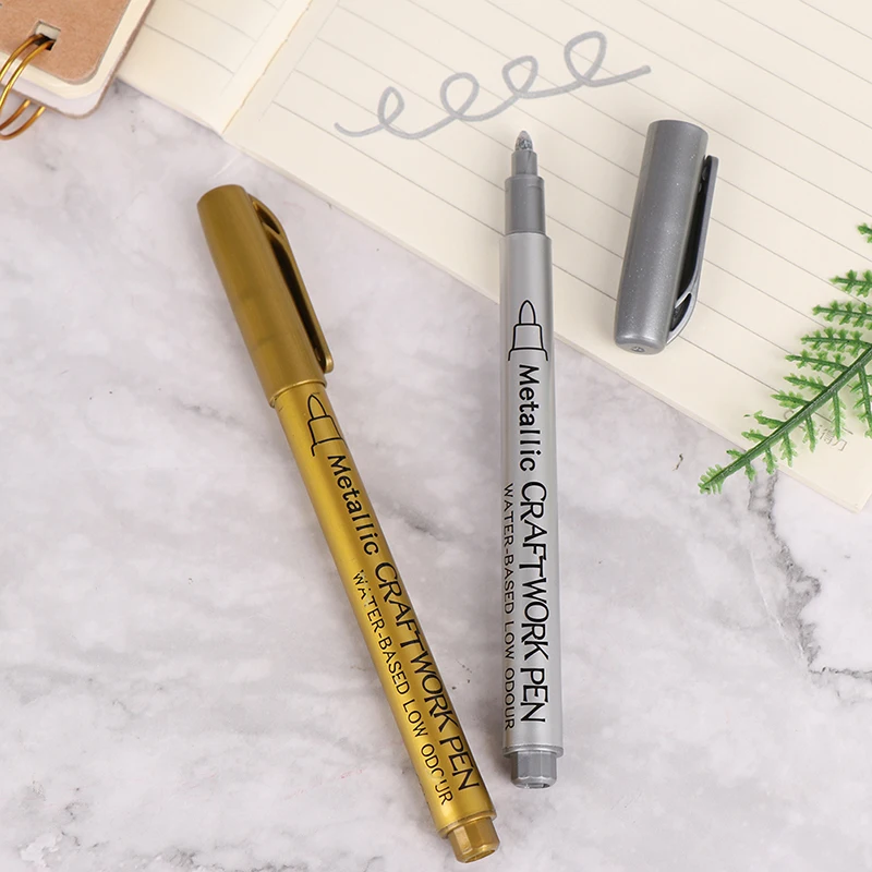 

DIY Metallic Waterproof Permanent Paint Marker Pens Gold And Silver For Drawing Students School Office Supplies Craftwork Pen