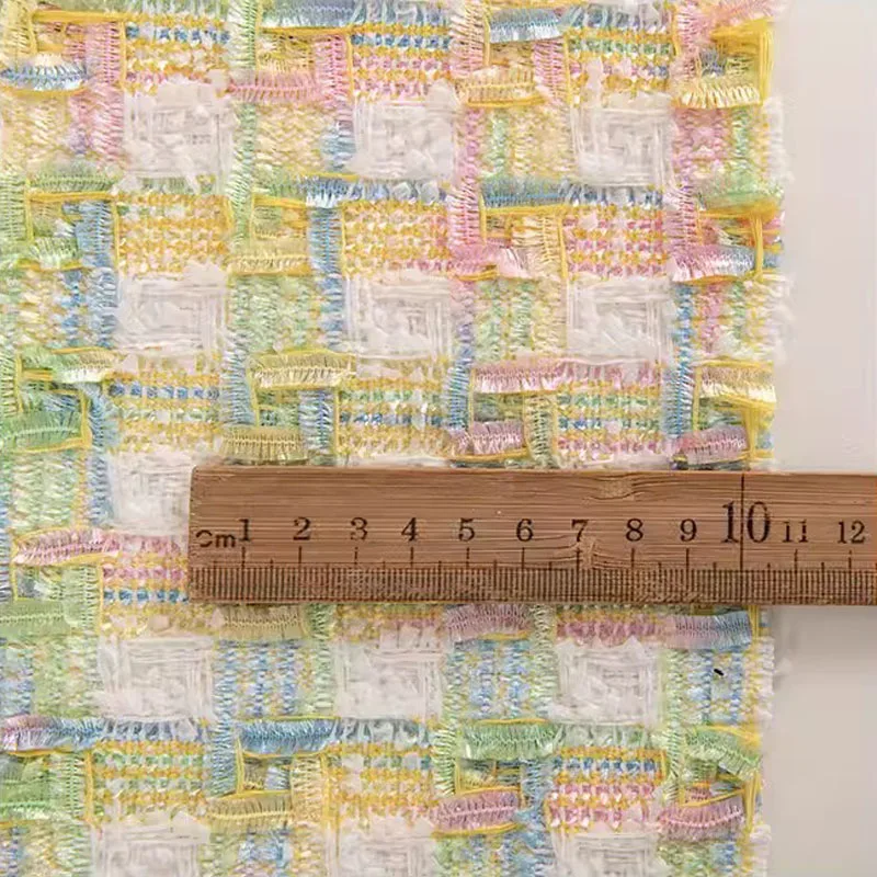 Цветная сетчатая окрашенная в пряжку твидовая ткань для женщин осенняя куртка