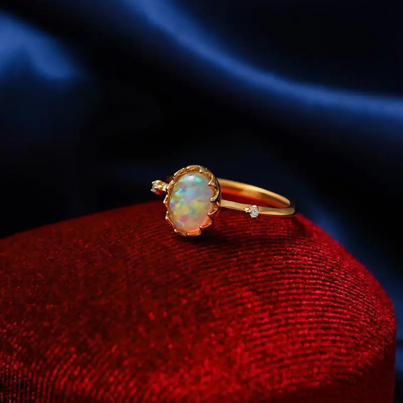 

Wings of Light: Retro White Opal Ring for Women with Light Opening Luxury Subtle Design Exquisite Fashion Personalized