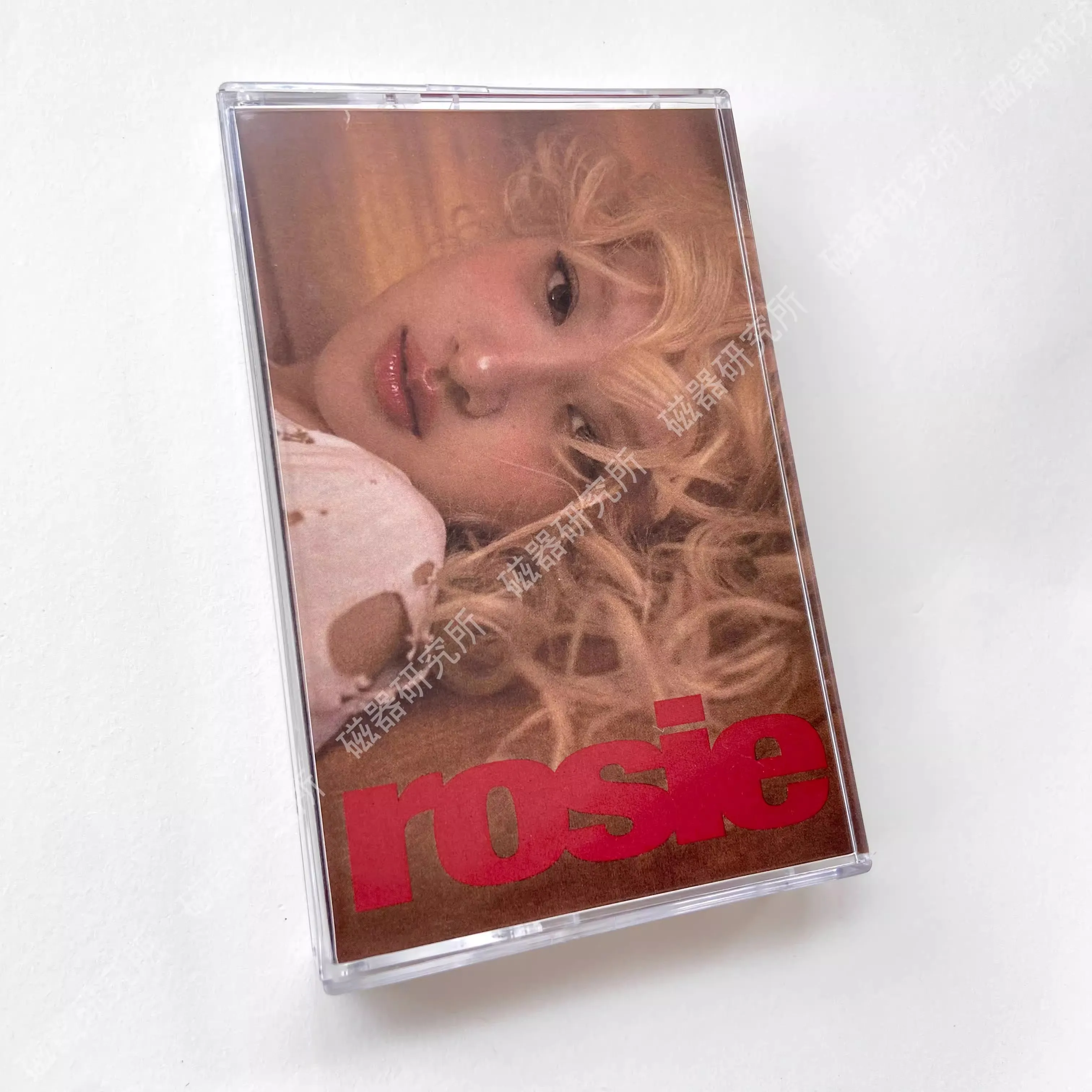 Фото K-pop Girl Idol Groups APT Музыкальная лента Рози Альбом Vampirehollie Кассета Косплей Walkman Рекордер Автомобиль Soundtracks Коллекция коробок №4