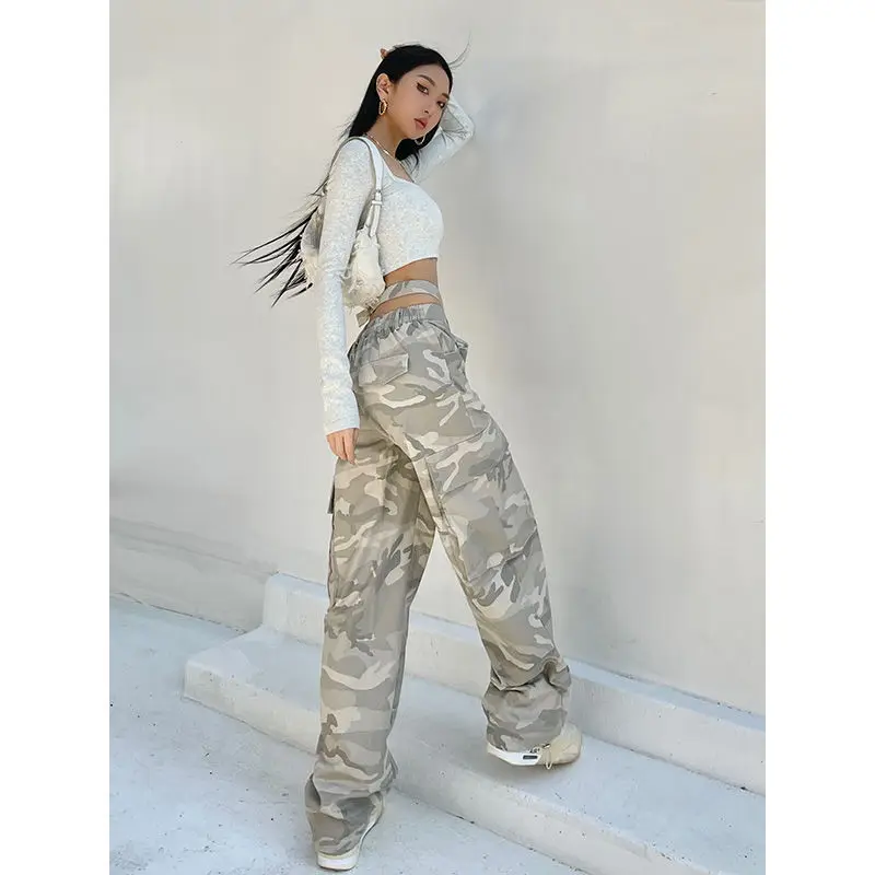 Брюки-карго женские камуфляжные с завышенной талией и широкими штанинами |