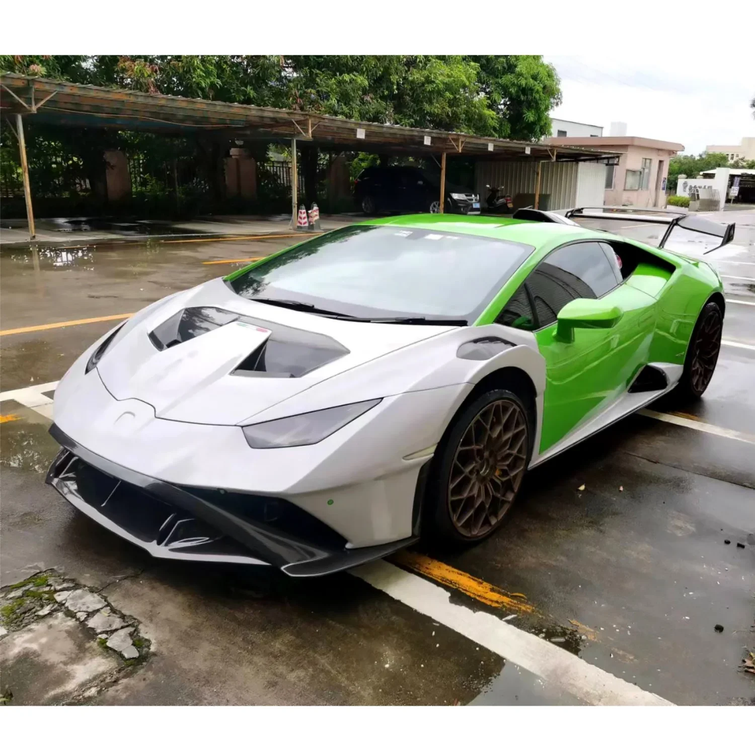 Высококачественный капот из сухого углерода в стиле STO подходит для Lamborghini Huracan 580