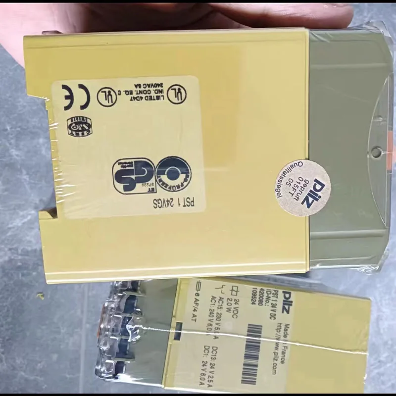 Модуль безопасности PILZ 420080 PST 1 24 В постоянного тока со склада