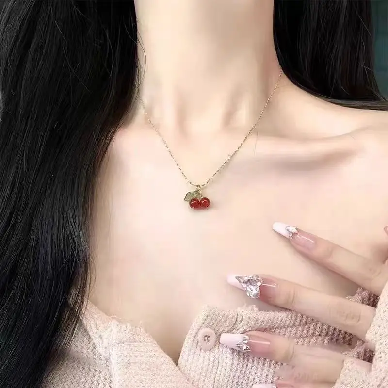 Xiaohongshu рекомендует брикет для женщин с чувством Красного граната