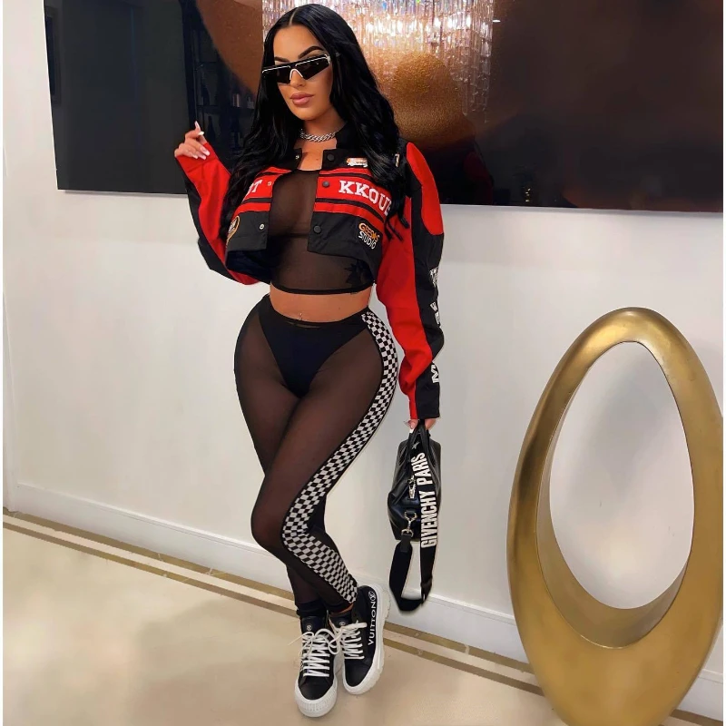 

Женская однобортная куртка с длинным рукавом и мини-юбкой