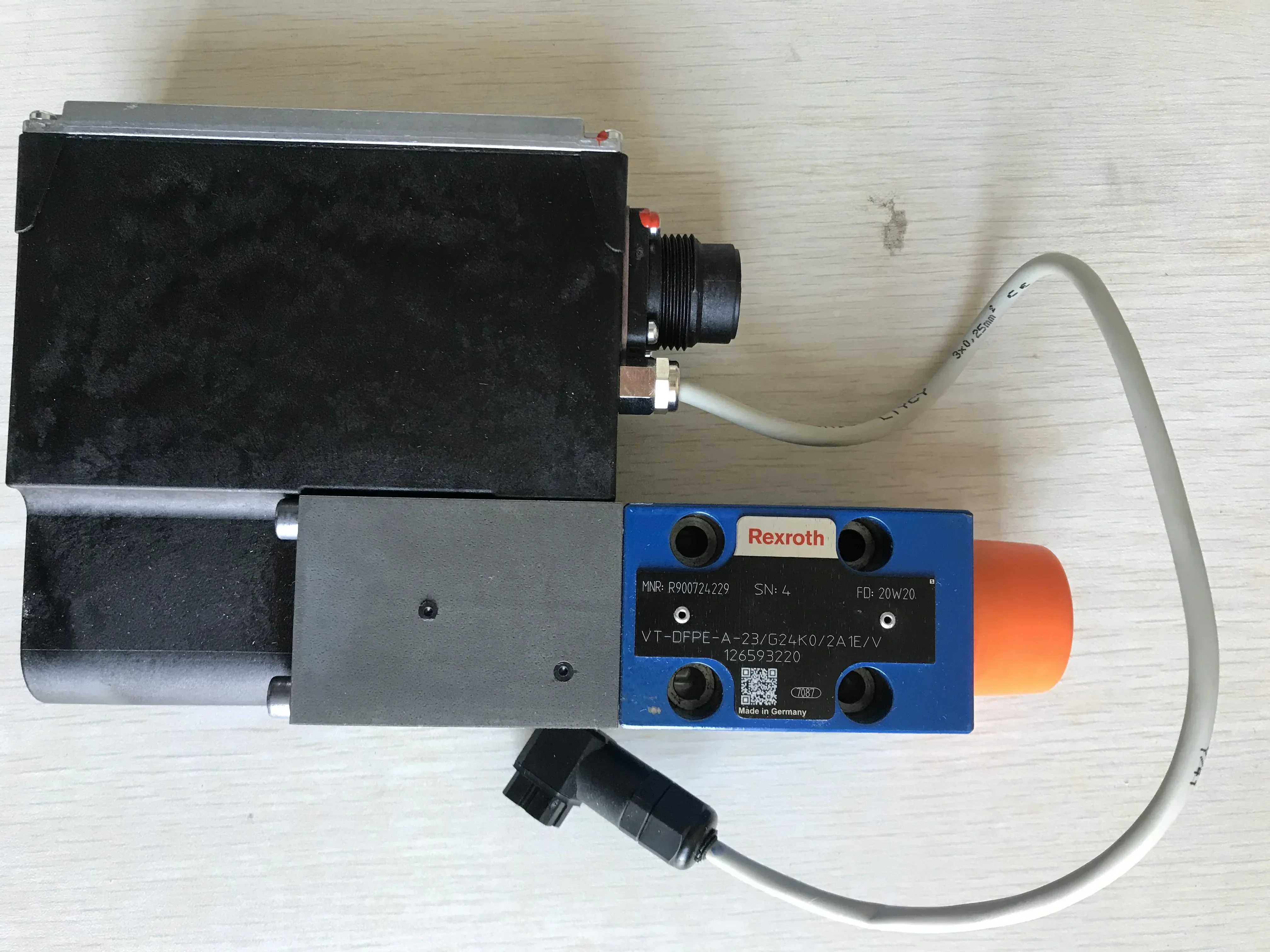 R900724229 VT-DFPE-A-2X/G24K0/2A1E/V пропорциональные направленные гидравлические клапаны