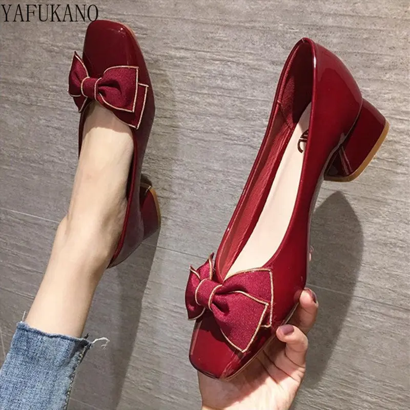 

Retro Square Toe Patent Leather High Heels Fashion Chunky Heel Comfort Women Pumps Bow Decor Party Prom Shoes Office Work Shoes