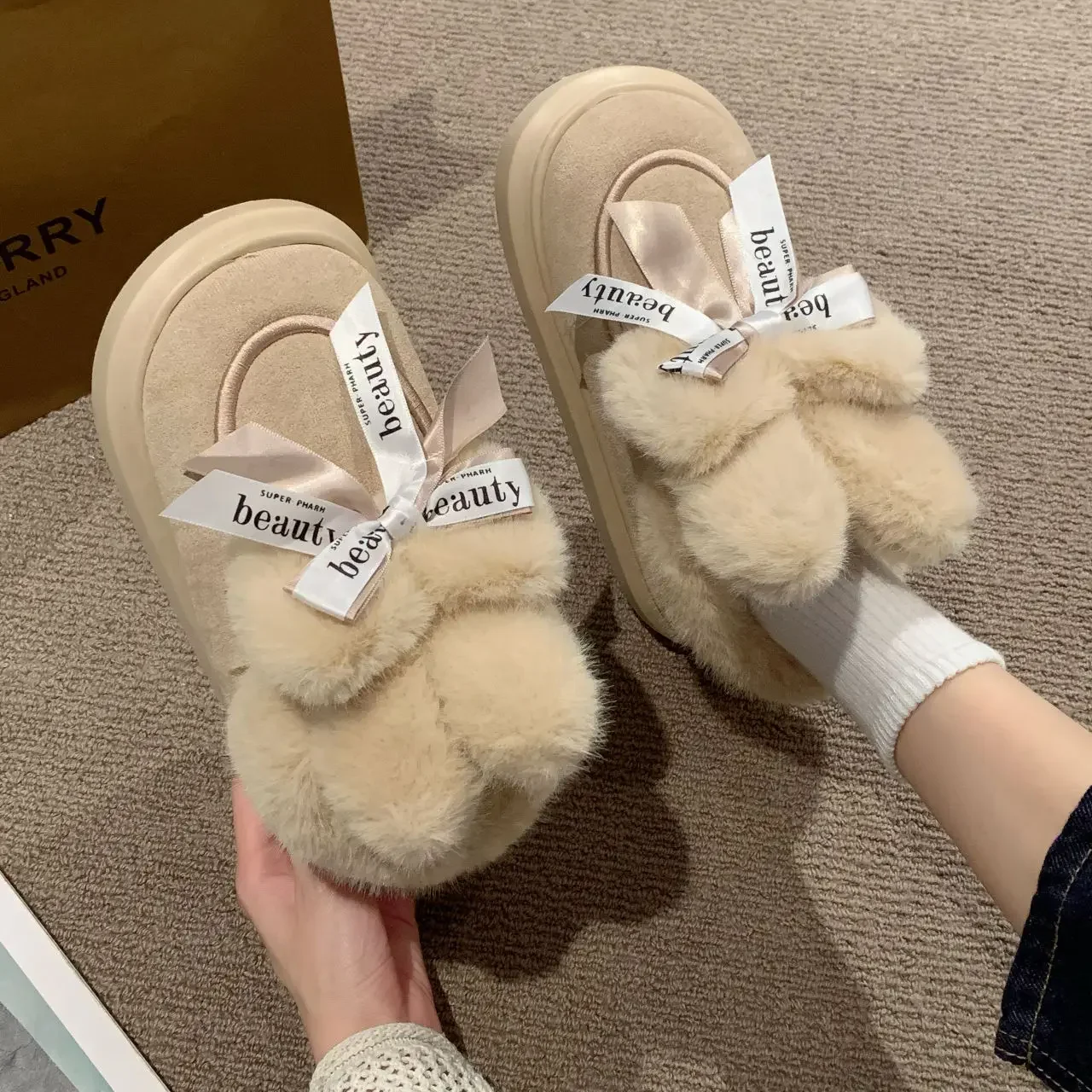 

Зимние ботинки, зимняя одежда 2023, Новые короткие ботинки с флисовой подкладкой, утолщенные теплые ботинки на толстой подошве с бантом, домашняя обувь