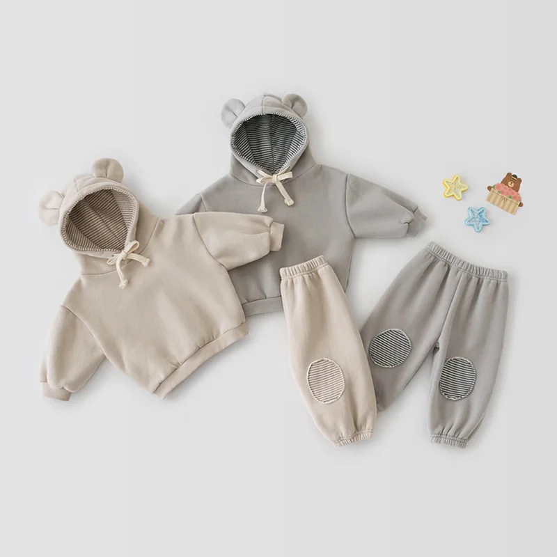 

Children's clothing boys and girls suits 2022 spring new children's baby foreign style sports and leisure two-piece suit