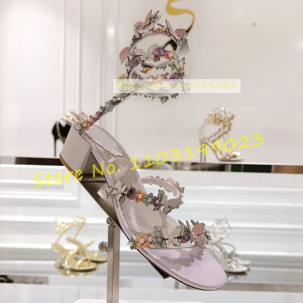 Туфли-лодочки с перекрестными ремешками и цветочным принтом