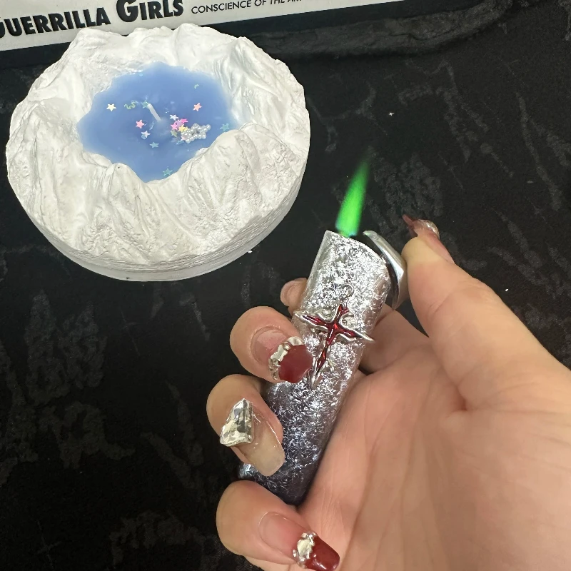 Креативная зажигалка Niche Ice Flower с градиентом серого цвета, подарок для мужчин и женщин, зеленое пламя, розовый крест, аксессуары для курения (art.: 3920d7b1d1c3e) - 3920d7b1d1c3e