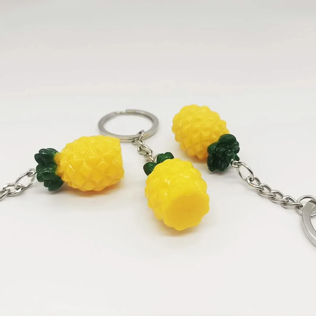 New fruit pendant simulation pineapple resin keychain bag diy jewelry accessories promotional gift |