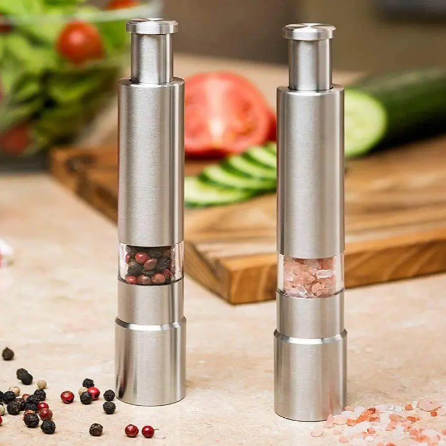 

Spice Mill Grinders Thumb Push Pepper Portable Salt Grinder Pepper Manual Chopper Spices Seasoning Salt and Pepper Shakers