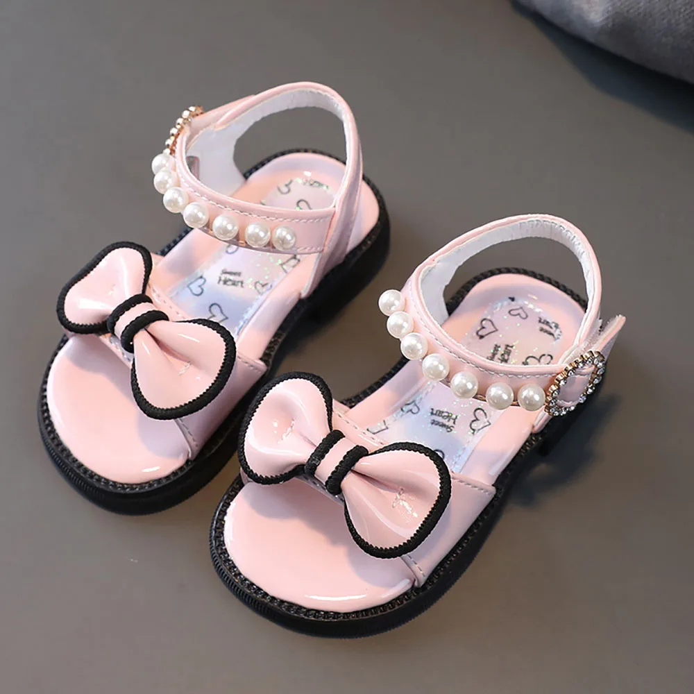 

Летние пляжные сандалии для девочек, обувь принцессы из искусственной кожи с жемчугом и бисером, нескользящая обувь в Корейском стиле для д...