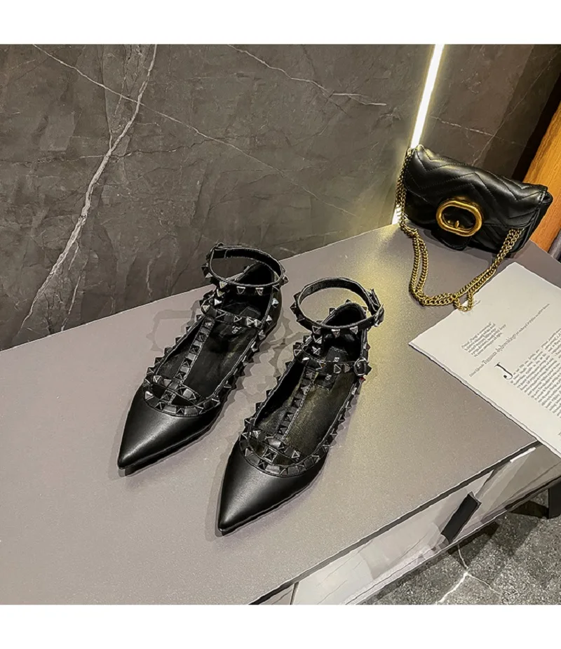 2023 Spring New Fashion Brand Women's Shoes Classic Riveted Flat Shoes Casual Office Pointed Women's Shoes