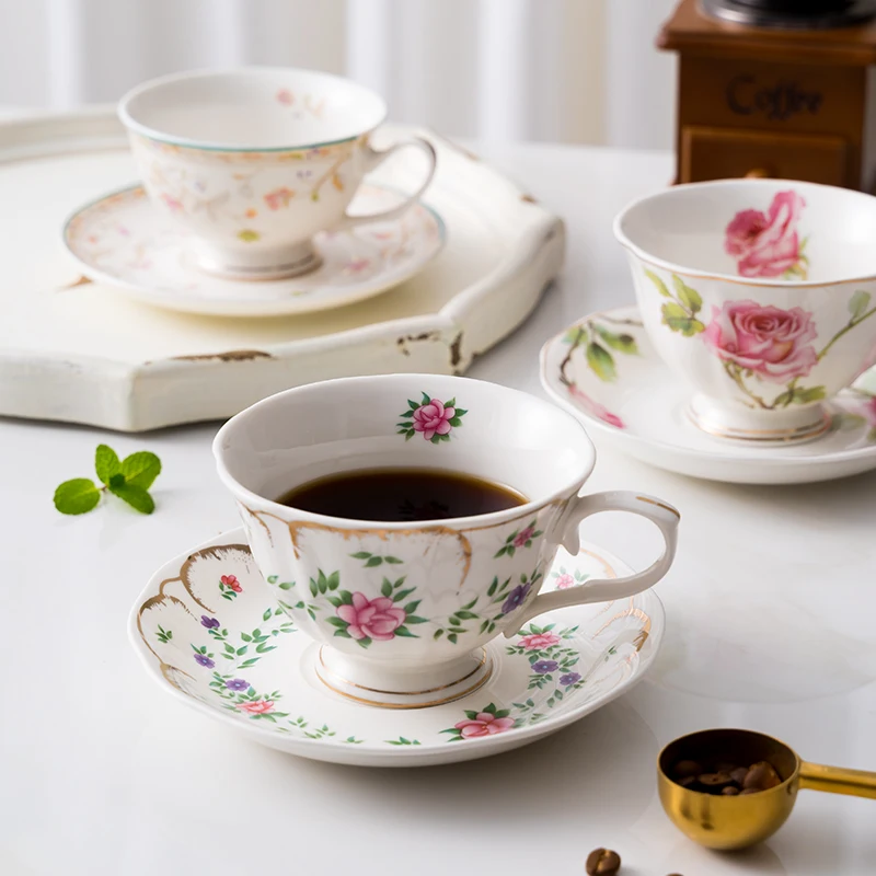 

Nordic Luxury Coffee Cup Creative breakfast Bone China Turkish Cups Teacup English Girls Gobelet Reutilisable Cup Saucer Set