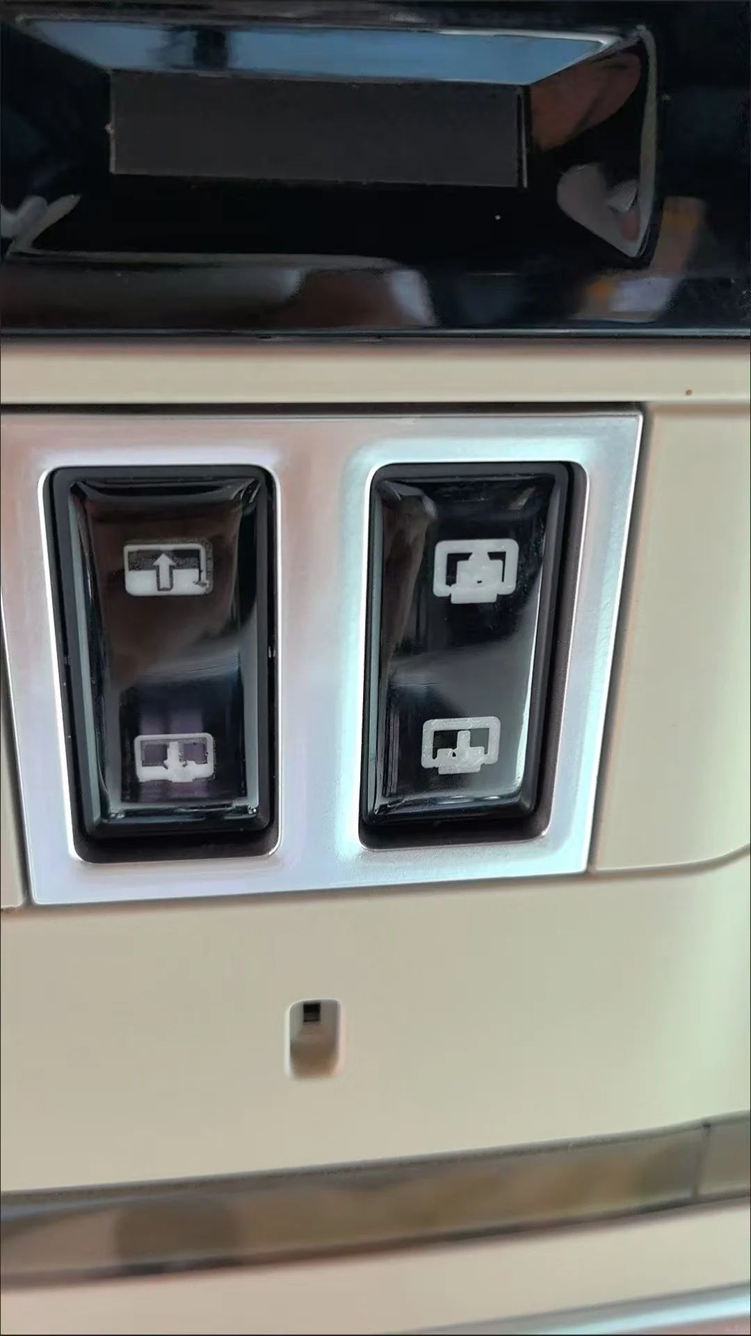 

Лучшая оригинальная защитная накладка на автомобильные кнопки для Land Rover Range Rover драйвера Vogue L405 Sport L494 2013-2017.