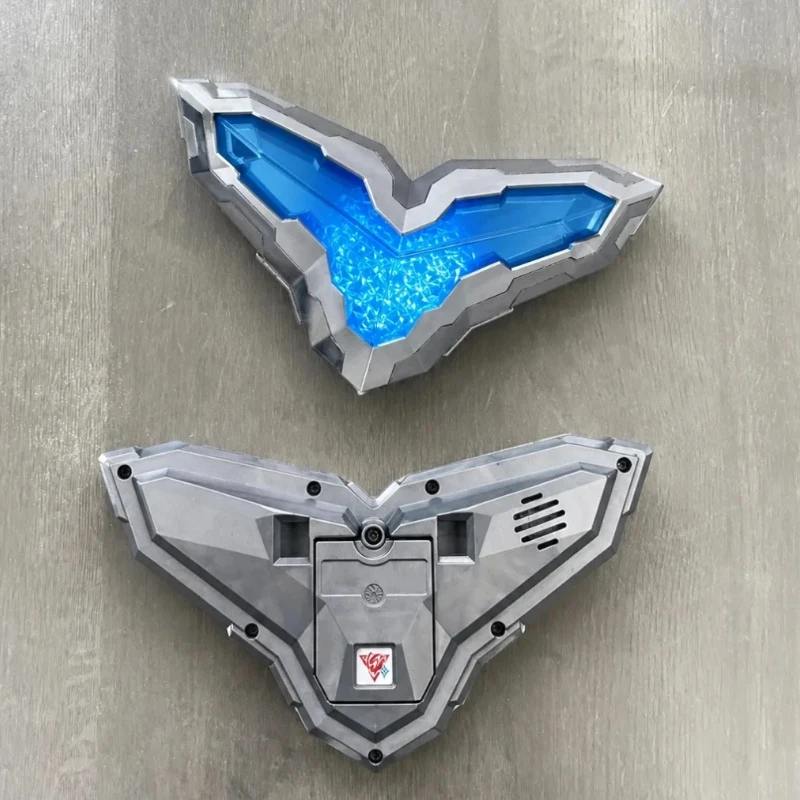 Фото В наличии: Оригинальный DX Teo Star Crystal Teo Ultraman Chest Light Henshin Device от Bandai – коллекционная игрушка-трансформер для фанатов №2