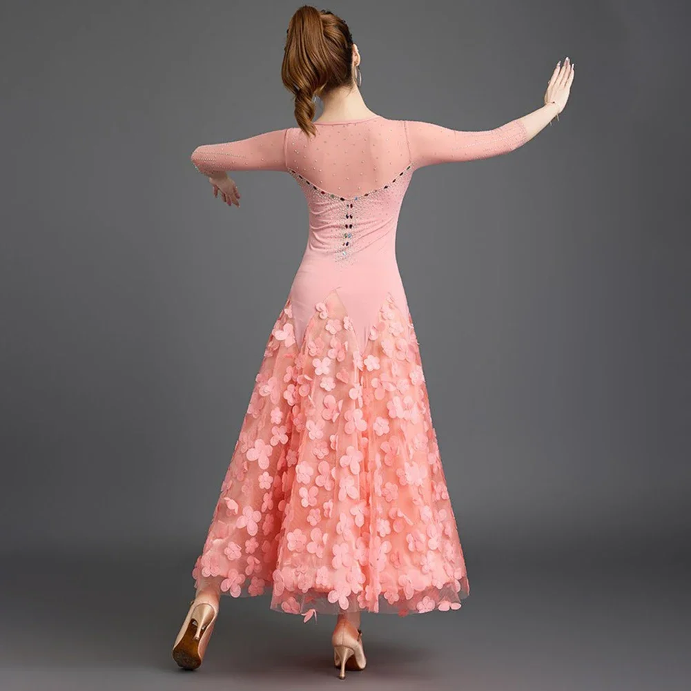 Фото Платье для бальных танцев yesBallroom Dance Pink Waltz Dress 2026: высококачественное, с рюшами, красное, профессиональное, для соревнований, с объемными лепестками, цвета павлиний синий №1