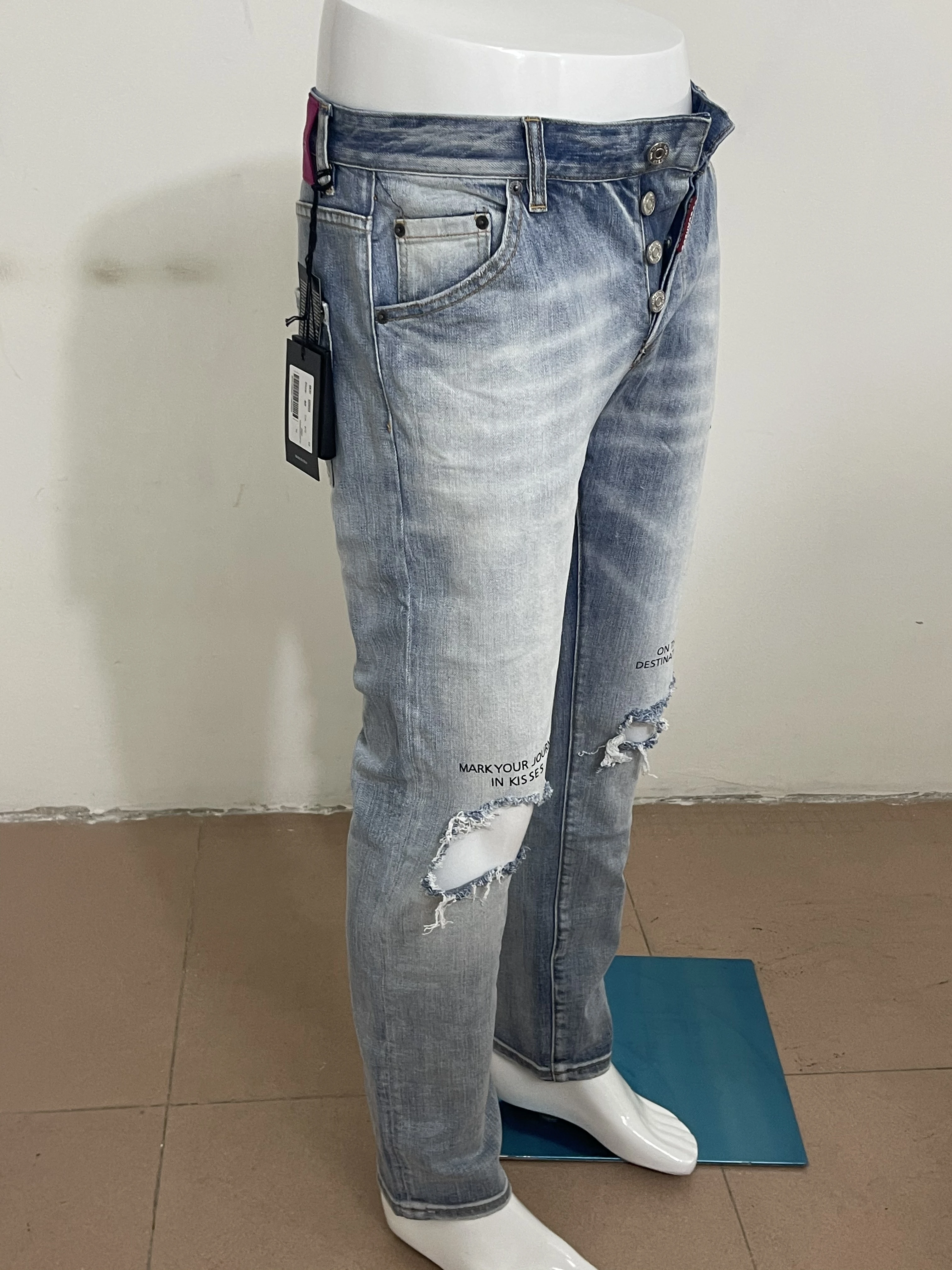Spring/Summer 2023 new style D2 jeans men wash knee holes light blue loose button lettered printed jeans men