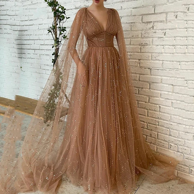 

2023 Dark Champagne Evening Dresses Sexy V Neck Backless Sleeveless Prom Gowns Floor Length Wedding Party Dresses