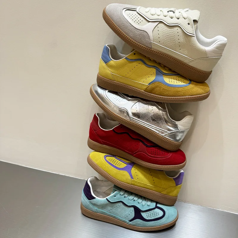 Кроссовки женские из натуральной кожи на шнуровке с круглым носком