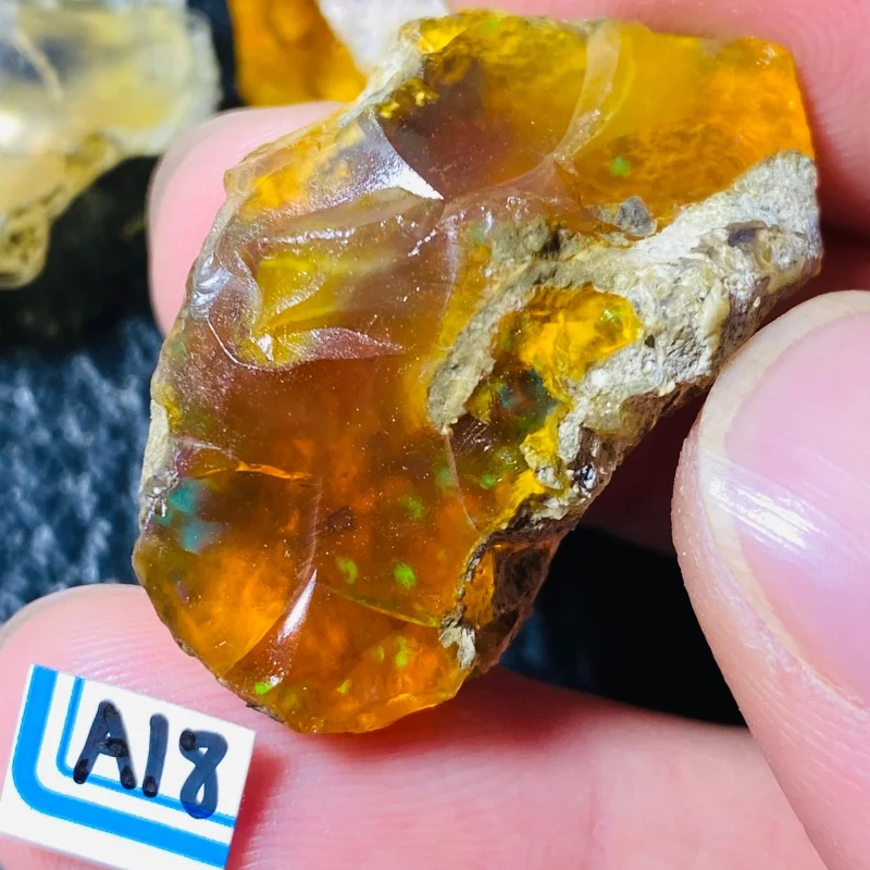 

Натуральный эфиопский водный опал