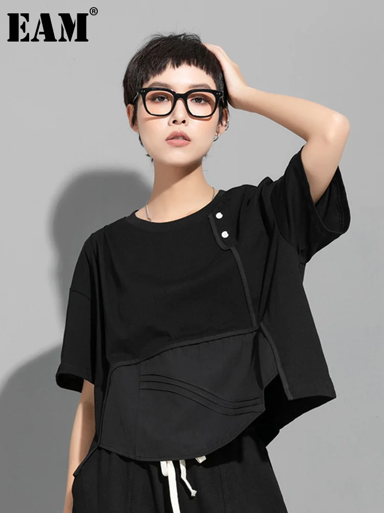 

[EAM] Women Black Irregular Slit Big Size Casual T-shirt New Round Neck Short Sleeve Fashion Tide Spring Summer 2023 1DE7836