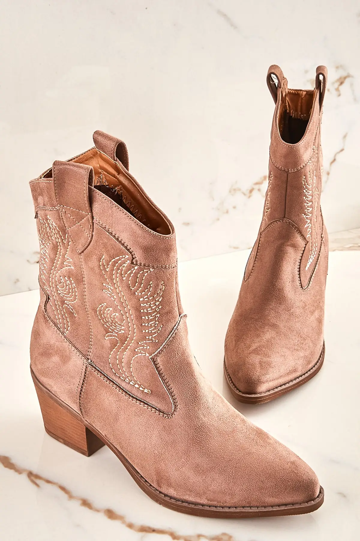 

Women BootsMink suede ie 's & K New Designer Comfortable Ladies Boots Luxury Stylish Female Boots Platform