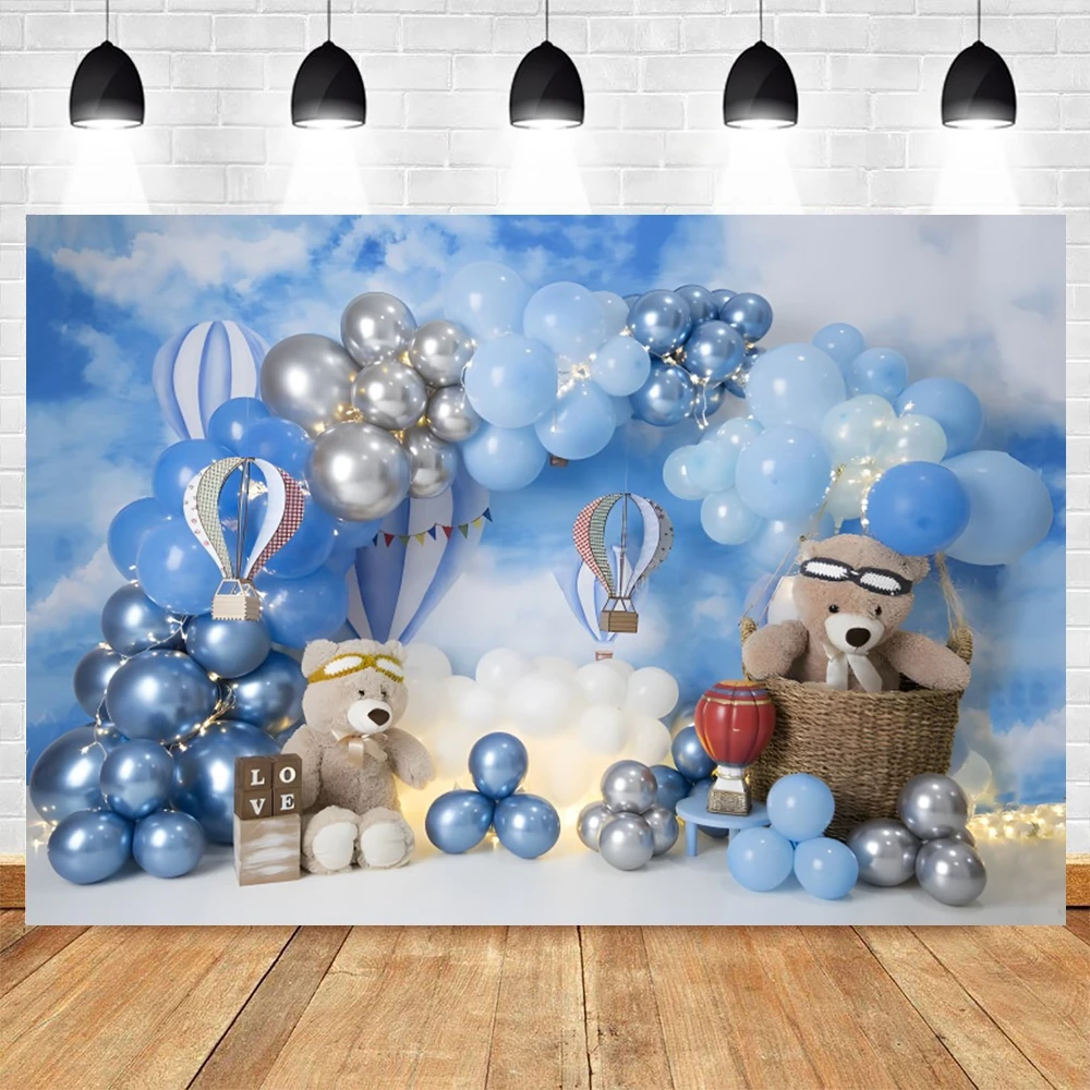 

Фон для студийной фотосъемки с изображением медведя и голубого воздушного шара