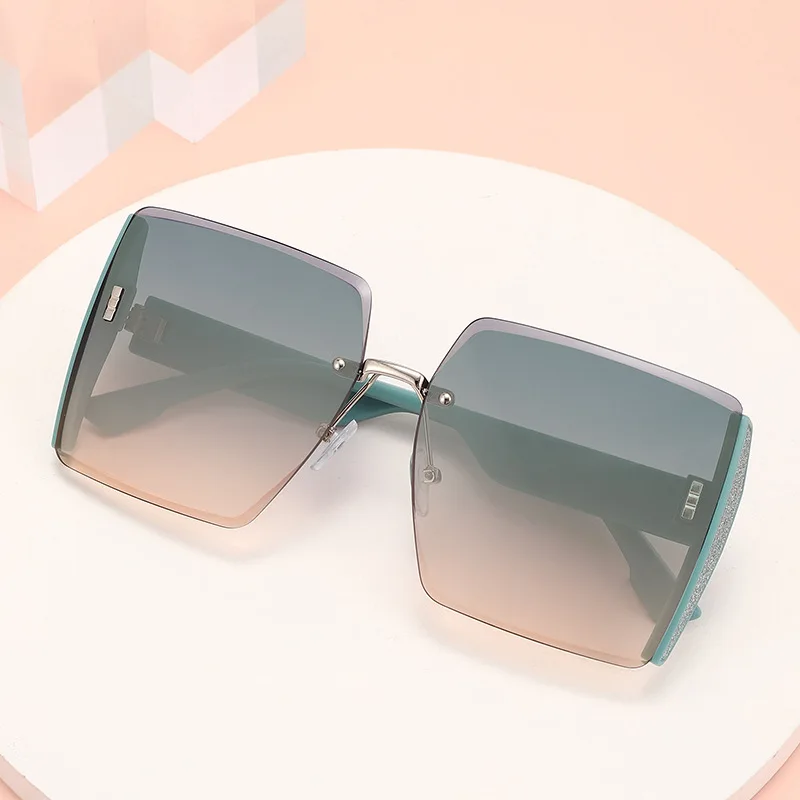 

Новинка 2022, модные брендовые солнцезащитные очки, женские поляризационные летние солнцезащитные очки с большим лицом для похудения, солнце...