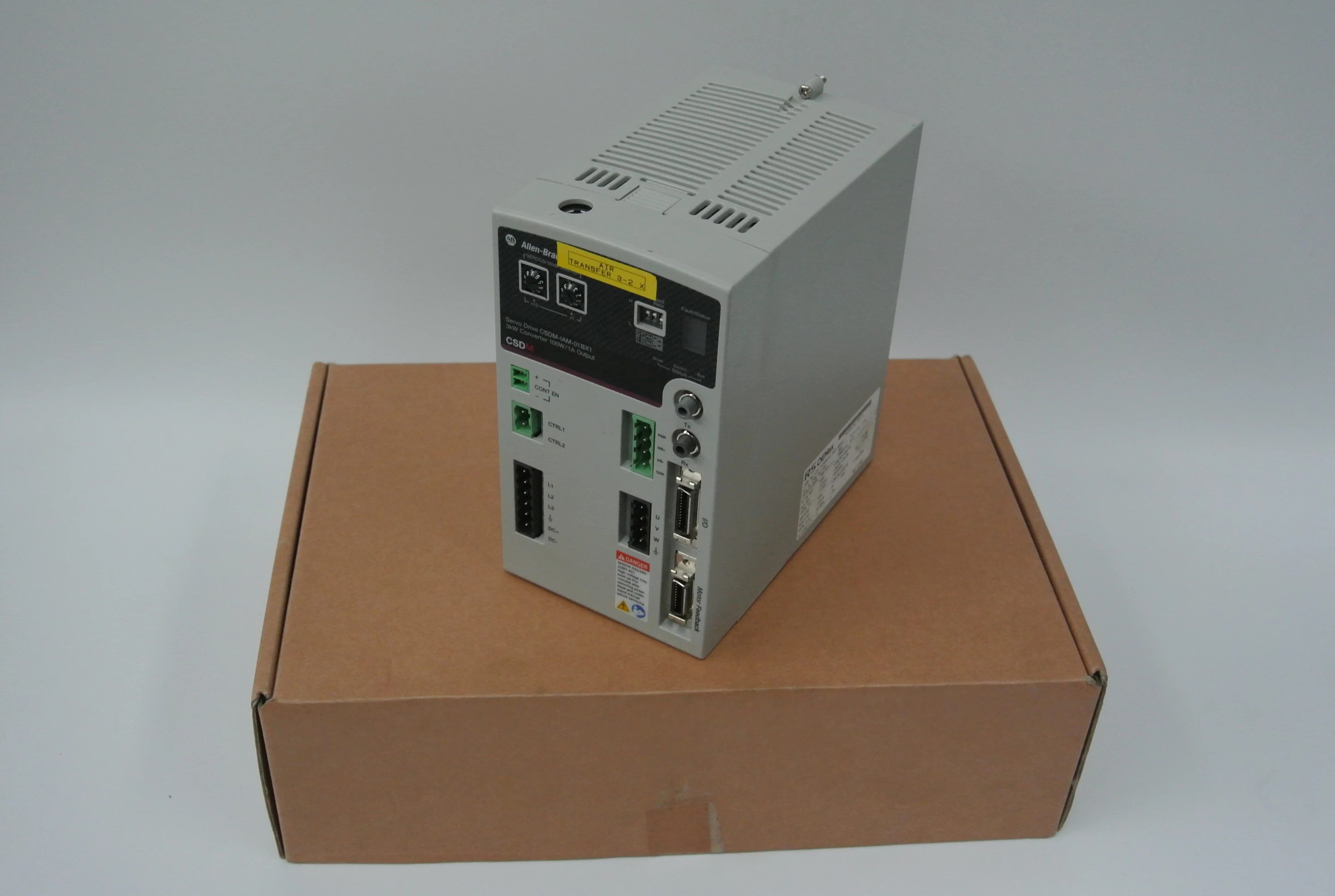 

CSDM-IAM-01BX1 сервопривод, используемый в хорошем состоянии