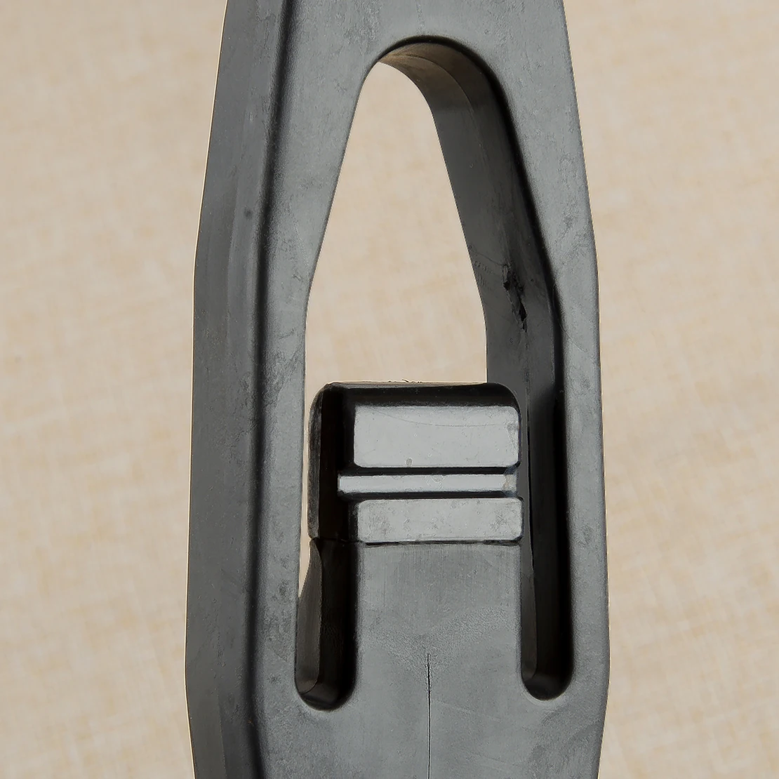 HLK1035 2313857 L 560001 63011005 Основание защелки капота подходит для Kenworth T300 600 800 Peterbilt 357 367 377