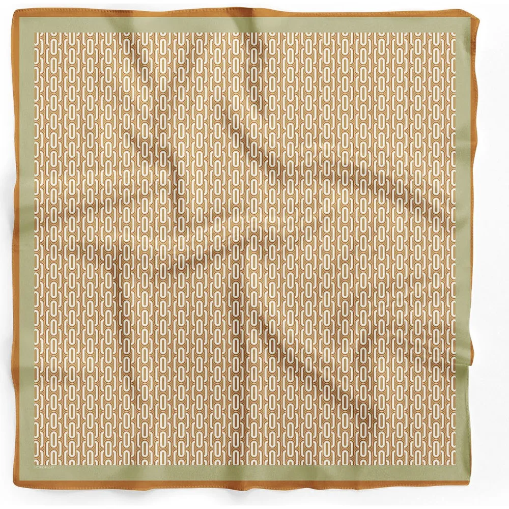 

Женский атласный шарф с цепочкой из норки Dorlie 90x90 DG5243-22 508