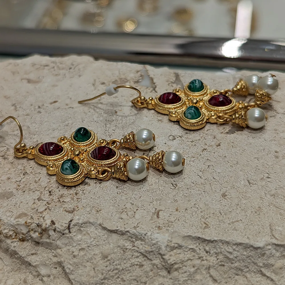 

Retro middle court colored glass pearl earrings