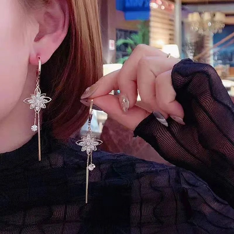 

Dangle Earrings Women High Grade Sense Zircon Flower Tassel Earrings Temperament Fashion Web Celebrity Earrings Long Stud Women