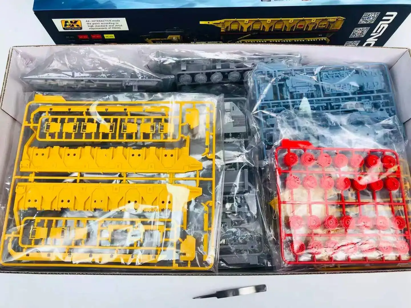 MENG MMS-001 1/100 грузовой автомобиль |