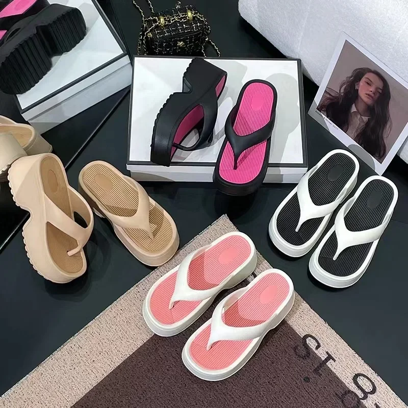 Женские шлепанцы на высоком каблуке из ЭВА