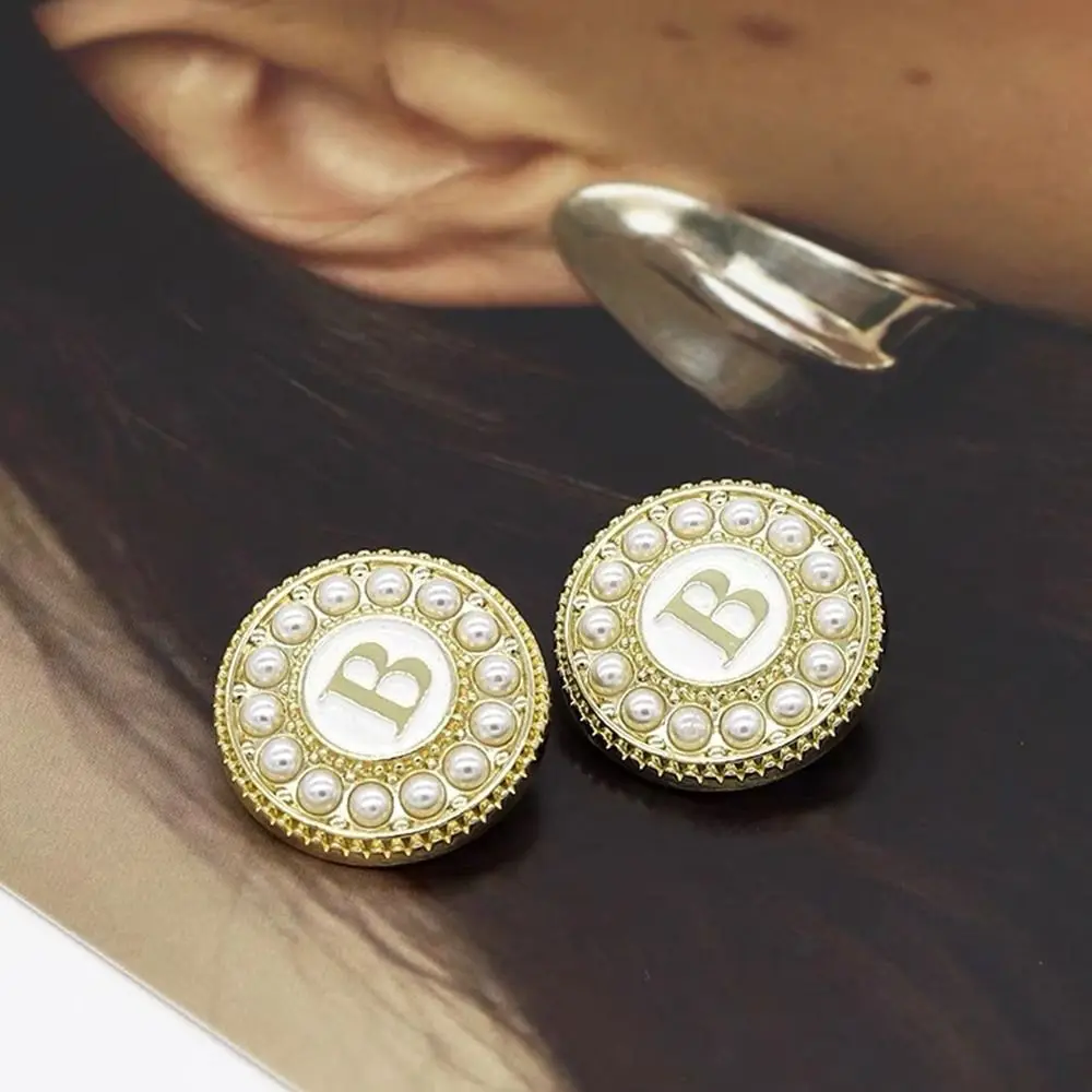 

Высококачественное украшение для одежды, жемчужные металлические пуговицы «сделай сам», буква В, пуговицы, аксессуары для шитья, пуговицы д...