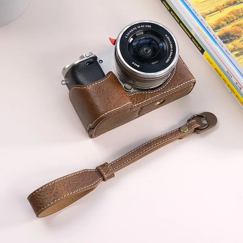 Фото Сумка для фотоаппарата из искусственной кожи, чехол-накладка для Sony A6000 A6100 A6300 A6400, защитный чехол + 1 шт. бесплатная защитная пленка из закаленного стекла №4