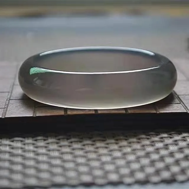 

Natural Brazil Ice Grey Agate Bangle Primary Color Burnless Agate Round Bar Beauty Women's Ash Chalcedony Jewelry Drop Shipping