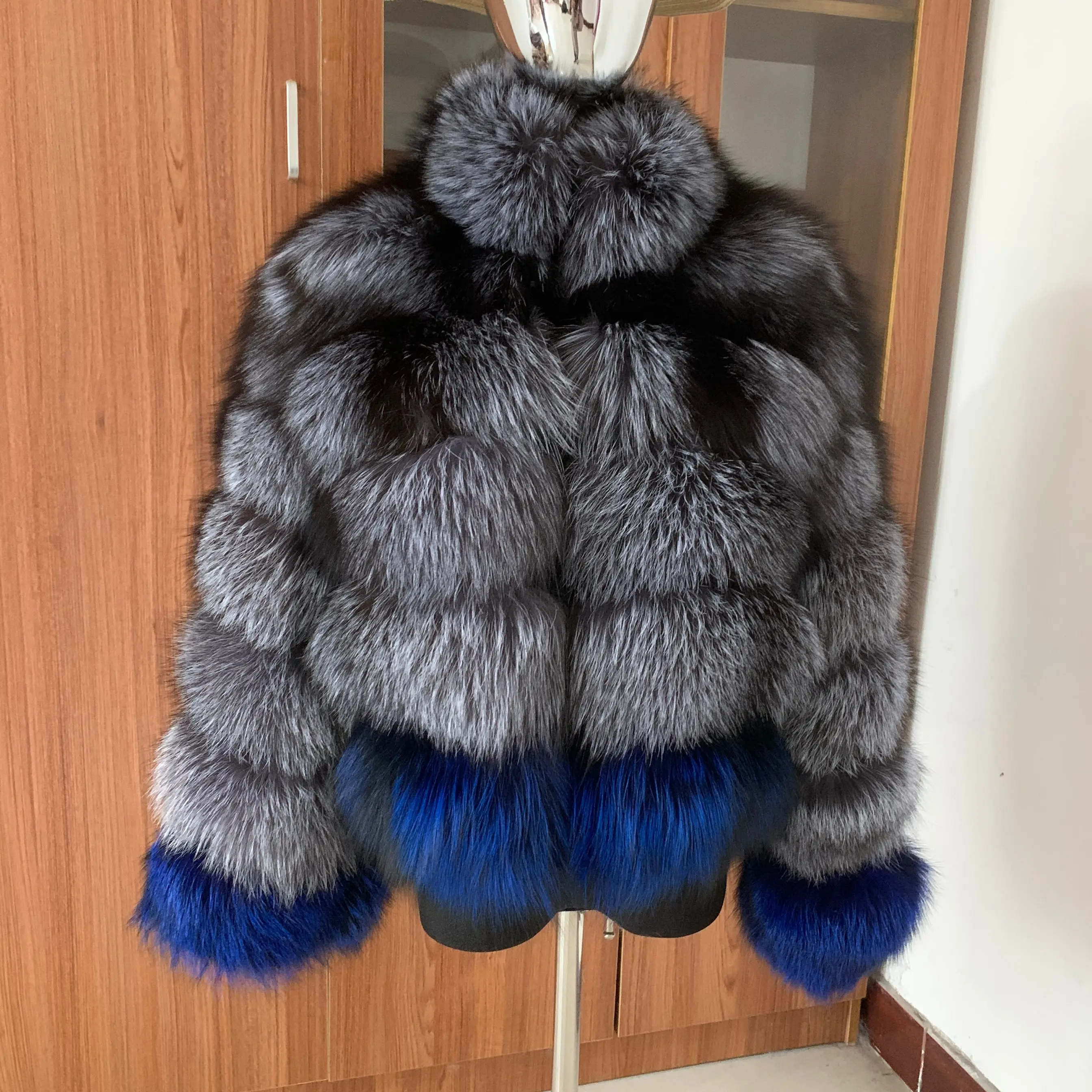 New Fashion Women's Winter Natural Fur Coat Silver Fox Mixed Collar Design High Quality Real Fur Coat real fur coat women luxury enlarge