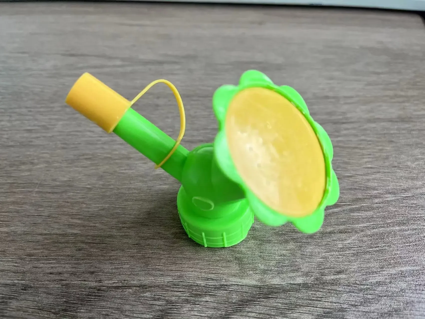 

Синий спринклер для полива из полипропилена