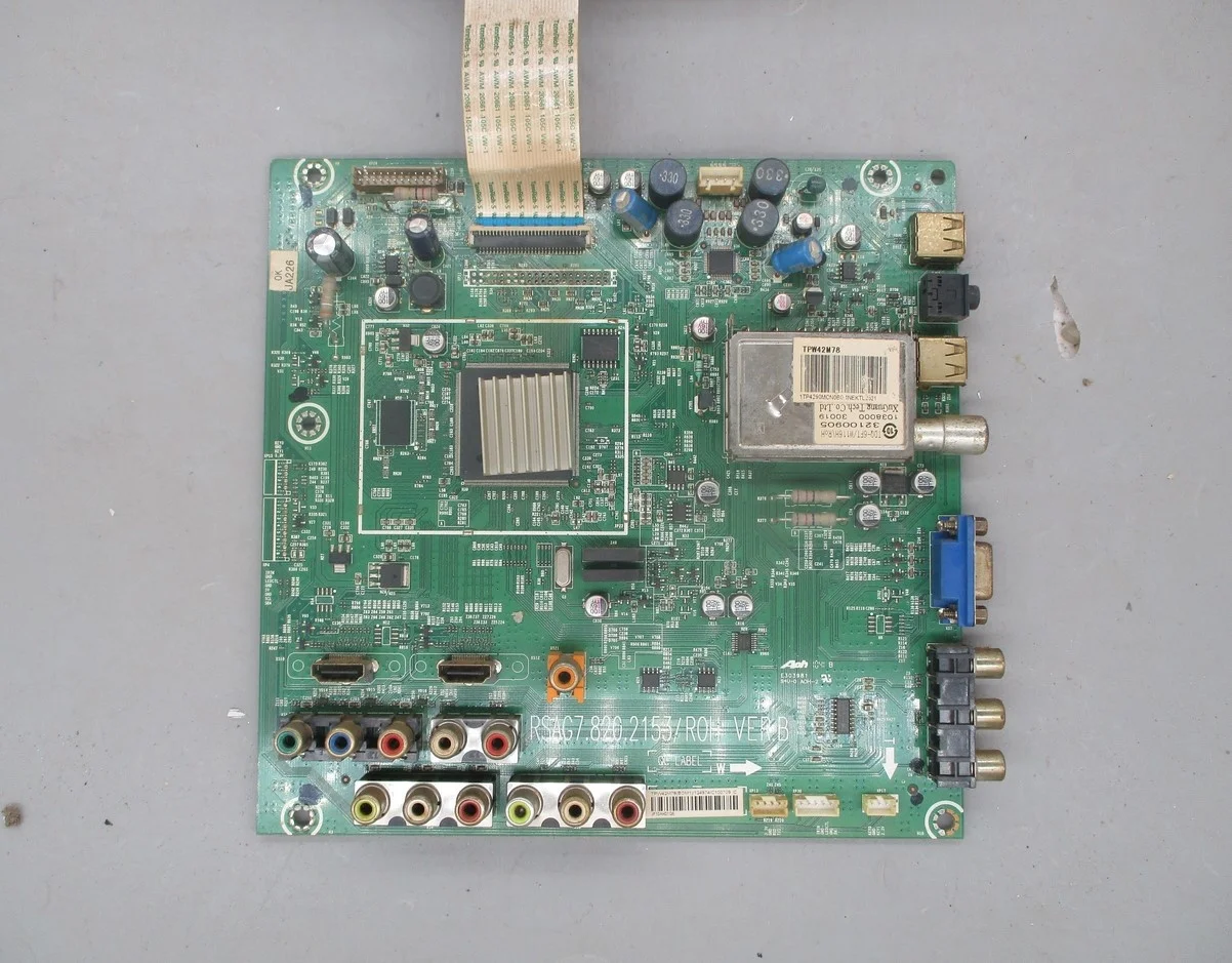 

Disassemble the Main Board Rsag7 of for Hisense Tpw42m78 (bom1) 124974 820.2153 Screen S42ax-yd13
