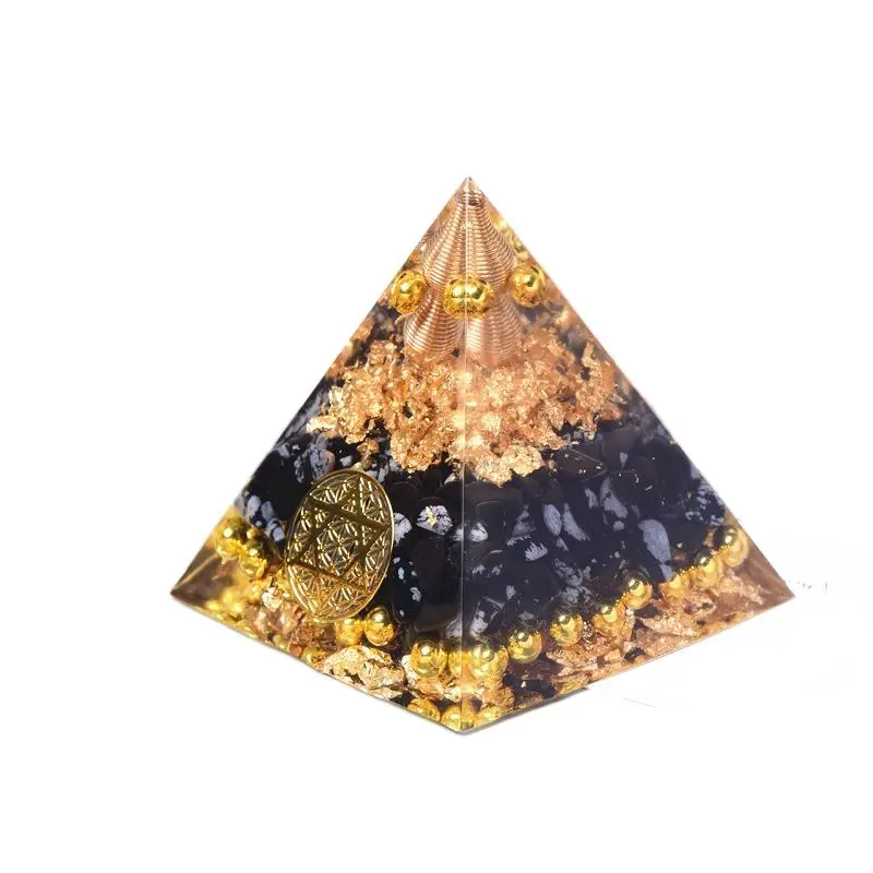 

Office Desk Decoration Crafts Handmade Exquisite Wedding Memorial Gift Crystal Pyramid